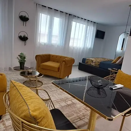 By Pepi 2 Adults Only Apartamento